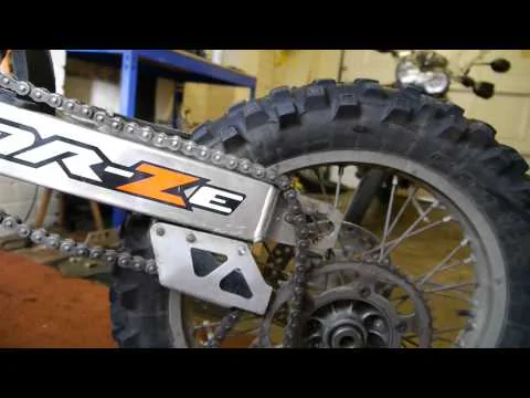 DRZ 400 - Rear Wheel Removal, Inspection and Refit